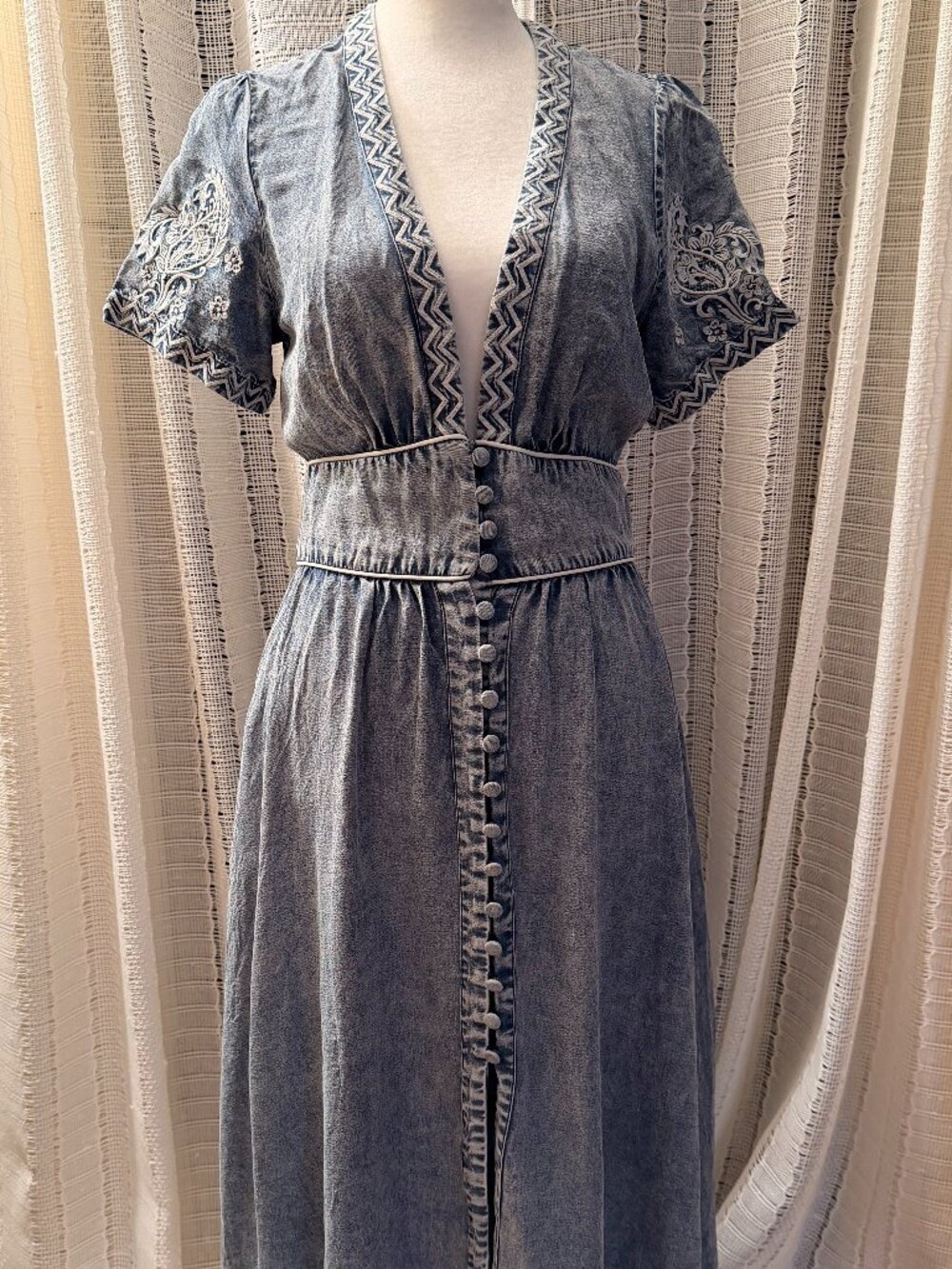 Denim style embroidered dress with pockets